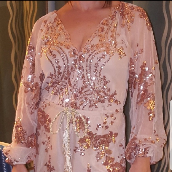 Gold/Nude Sequins Romper 💕HP💕 x2 - Picture 7 of 7